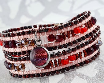 Wickelarmband in rot beige, wunderschönes Geschenk beste Freundin ,Boho-Wickelarmband,  Freundschaft,Hippiearmband, Unikat, Lieblingsstück