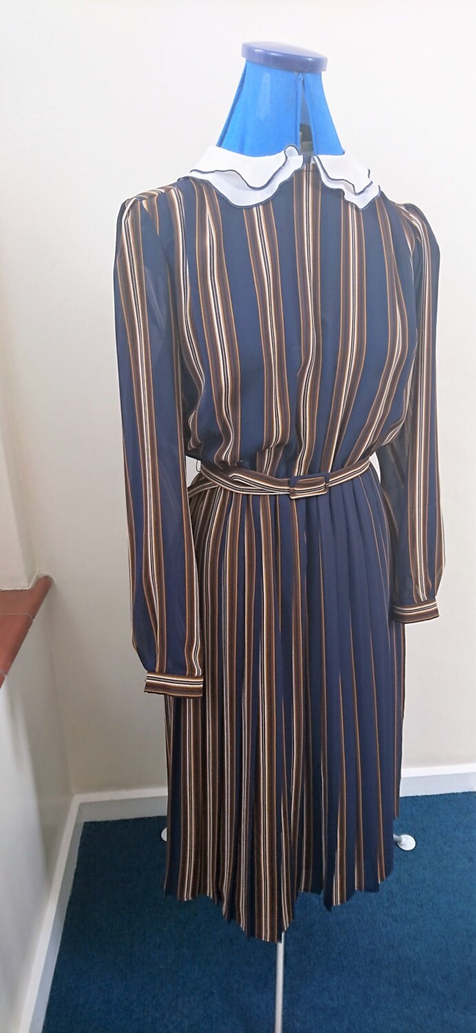 Robe Longue Plissée Multicolore À Imprimé Aquarelle Et Bretelles