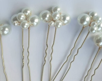 Wedding hair pins,Set of Pearl Wedding hair pin Pearl Bridal hair pin Pearl hair pin Pearl Wedding hair. Cluster of pearl hair pins.