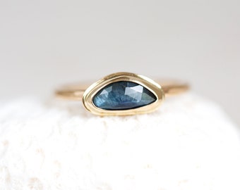 Blue Sapphire Ring, Rose Cut Sapphire Ring, 14K Solid Gold Sapphire Ring, Deep Blue Sapphire Sheen Ring, Natural Sapphire Ring One of a Kind
