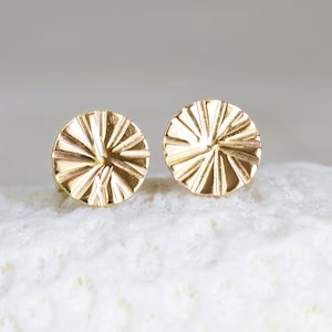 14K Gold Sun Studs, 14K Solid Gold Round Disc Earrings, SunRay Earrings, Gold Studs, Sun Circle Studs, SunGlow, SunBeam, SunBurst Studs