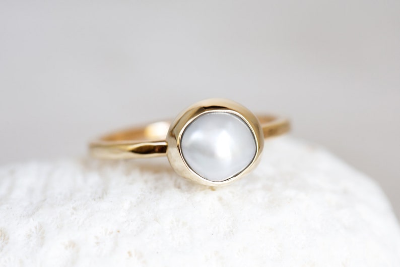 Size 6 Size 5.75 Yellow Gold AAA Pearl Ring Ready to Ship Size 5.5 Size 6.25 Pearl Ring Keshi Pearl Ring 10K Gold Pearl Ring