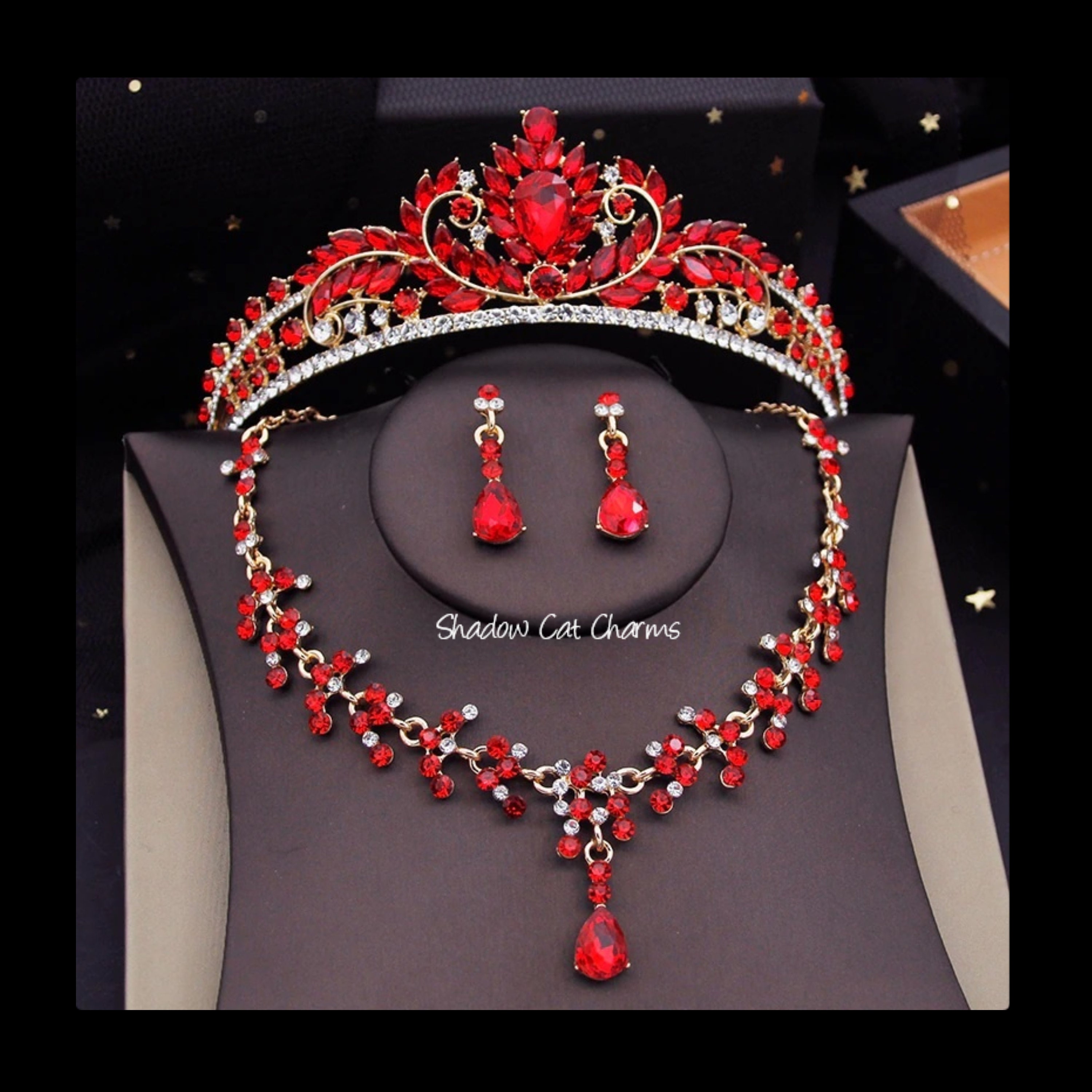 Bridal Gorgrous look Red Color Kundan Choker Necklace Earring With  Maangtikka Jewellery Set For Women & Girls.
