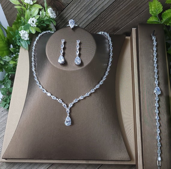 Clearance under $5-Shldybc Earrings for Women, Exquisite Rhinestone Chain Necklace  Set Diamond Necklace and Earrings Two-Piece Wedding Bridal Jewelry Set,  Summer Savings Clearance - Walmart.com