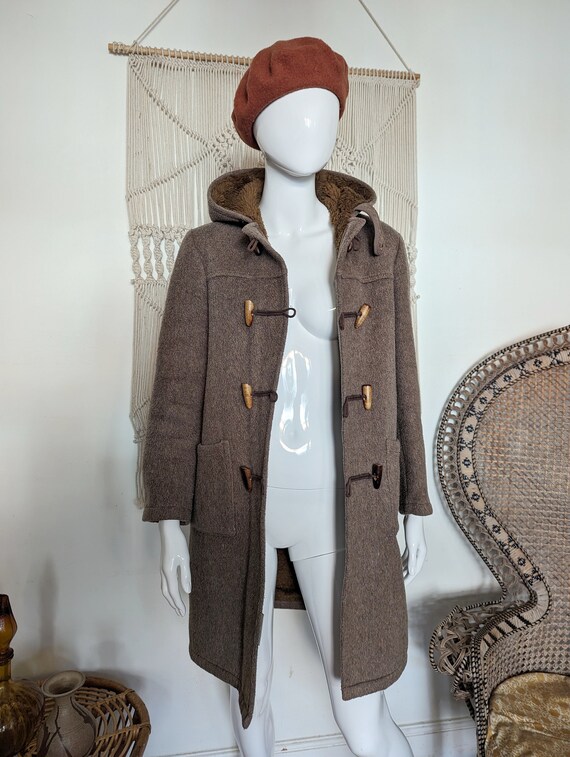1980 VINTAGE / CASHMERE WOOL DUFFLE COAT WITH SCULPTURE TOGLE
