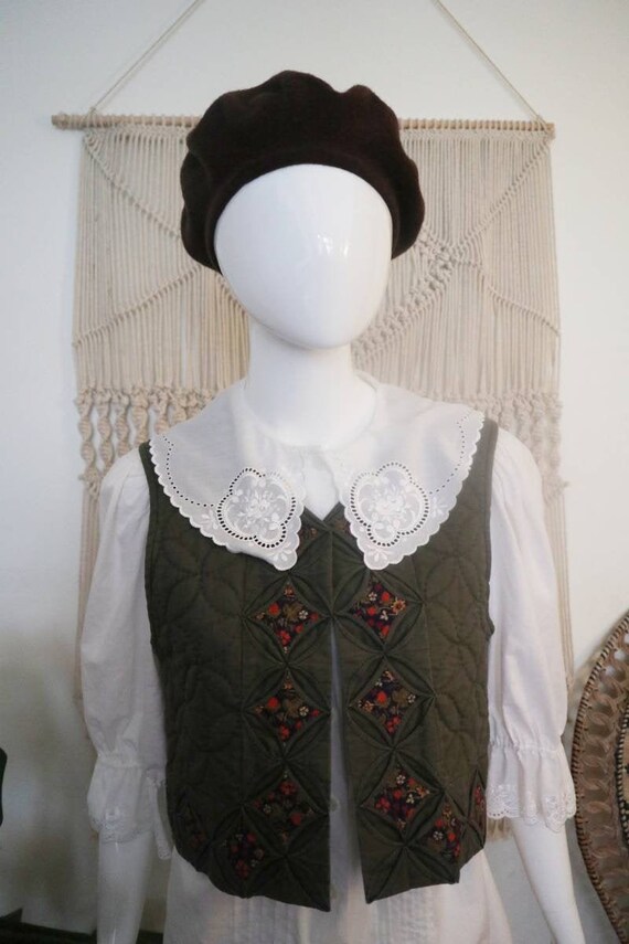 Vintage Broderie Anglaise white large collar blous