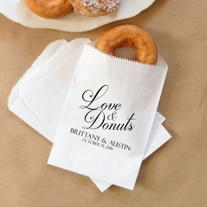 Wedding Donut Bags, Fall Wedding Doughnuts, Barn Wedding, Cider and Donuts, Dessert Table - Personalized - Lined, Grease Resistant