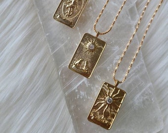 Tarot Karte Halskette, Amulett Kollektion ~ 14k und 18k Gold ~ Große Arcana Karte Anhänger ~ Sonne, Mond, Stern, Welt Talismane