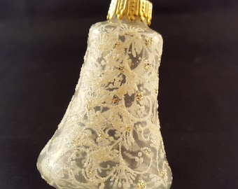 Delicate Glass White Christmas Ornament
