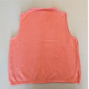 Vintage Pfirsich Rosa Ärmellose Pullover Weste aus Baumwolle mit gerolltem Stehkragen und Seitenschlitzen von Chava Casual, Vintage Stricken Ärmellose Pullover Weste
