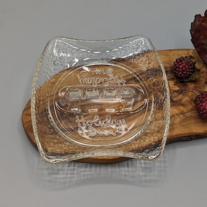 Vintage Holiday Inn Hotel Atomic Shape Clear and Pebbled Glass Ashtray, MCM Holiday Inn Decor, Mid Century Hotel Advertising Collectible