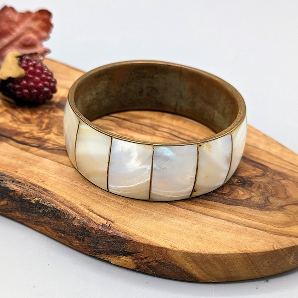 Vintage Brass Metal with White Mother of Pearl Inlay Bangle Bracelet Cuff, Vintage Indian Brass Bangle, 1970s Jewelry, Vintage Gift for Her