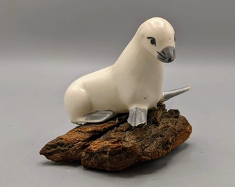 Vintage White Gray Ceramic Harbor Seal on Driftwood Figurine Statue Sculpture, Vintage Harbor Seal Art Home Decor, Vintage Seal Lover Gift