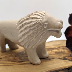 石製ライオン彫刻プランター 1930年代フランス Lot - Small bronze lion sculpture signed Barrie