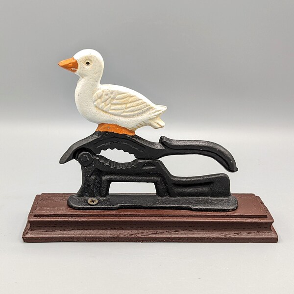 Casse-noisette d’oie de canard blanc en fonte peinte à la main vintage sur base en bois, décor de cuisine kitsch rétro, cadeau de décoration intérieure vintage pour amoureux de canard