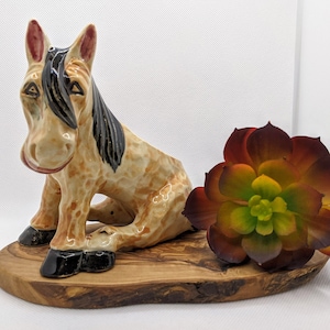 Mid Century sitzender Esel figuraler Keramikpflanzer Made in Japan, Vintage Esel Wohnkultur, Esel-Liebhaber-Geschenk, Retro Kitsch eklektisches Dekor