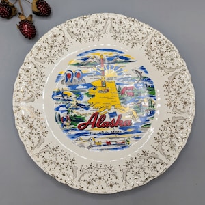 Vintage Alaska 49th State Souvenir Decorative Ceramic Plate, Mid Century Alaska Decor, Vintage Alaskan Gift, Retro Kitsch Alaskan Souvenir