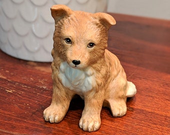 Vintage Homco Brown and White Collie Puppy Dog Ceramic Figurine Statue Made in Sri Lanka, Retro Kitsch Dog Decor, Collectible Homco 8828 Dog
