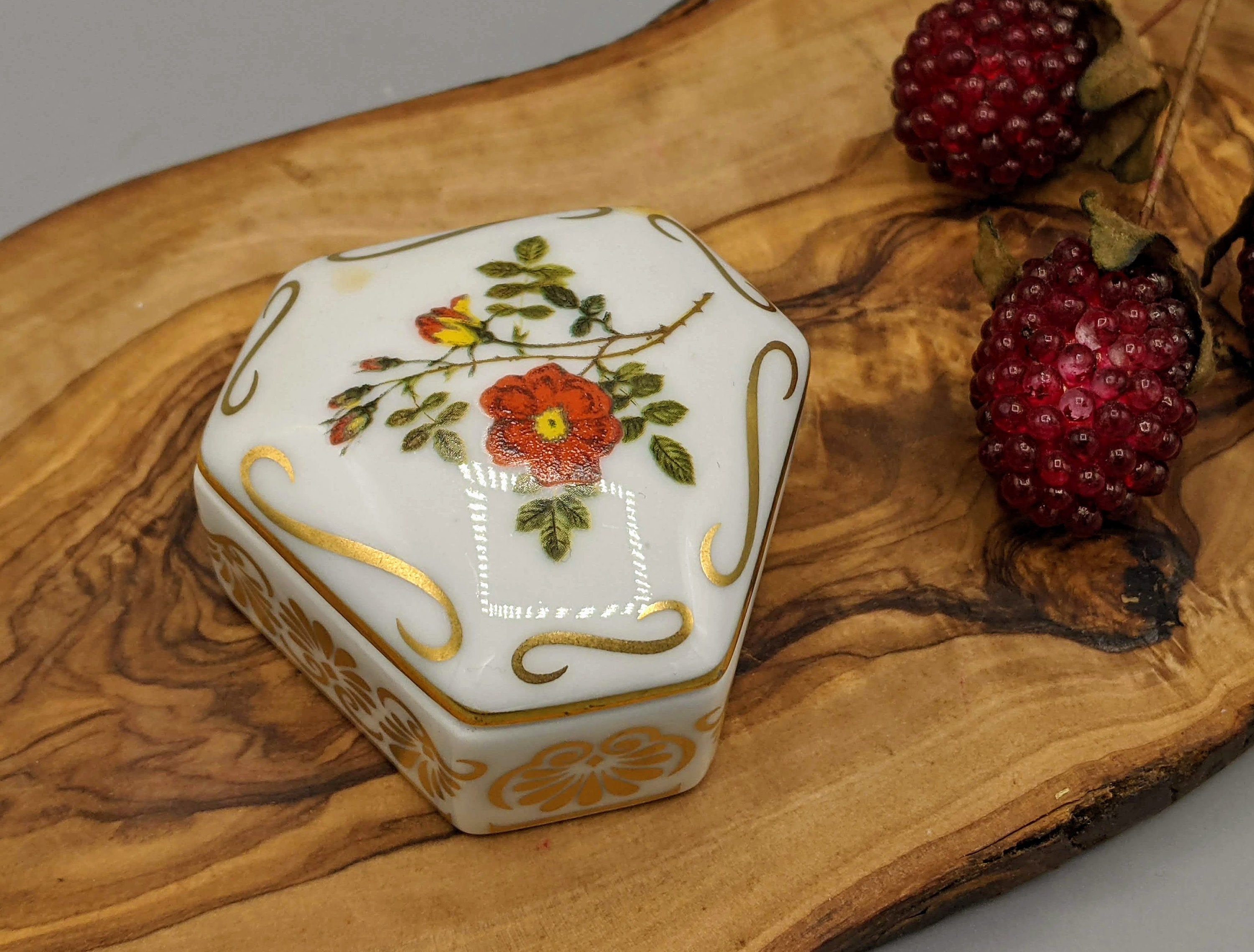 1980 Empress Josephine Rose Garden Limoges Porcelain 6 Sided