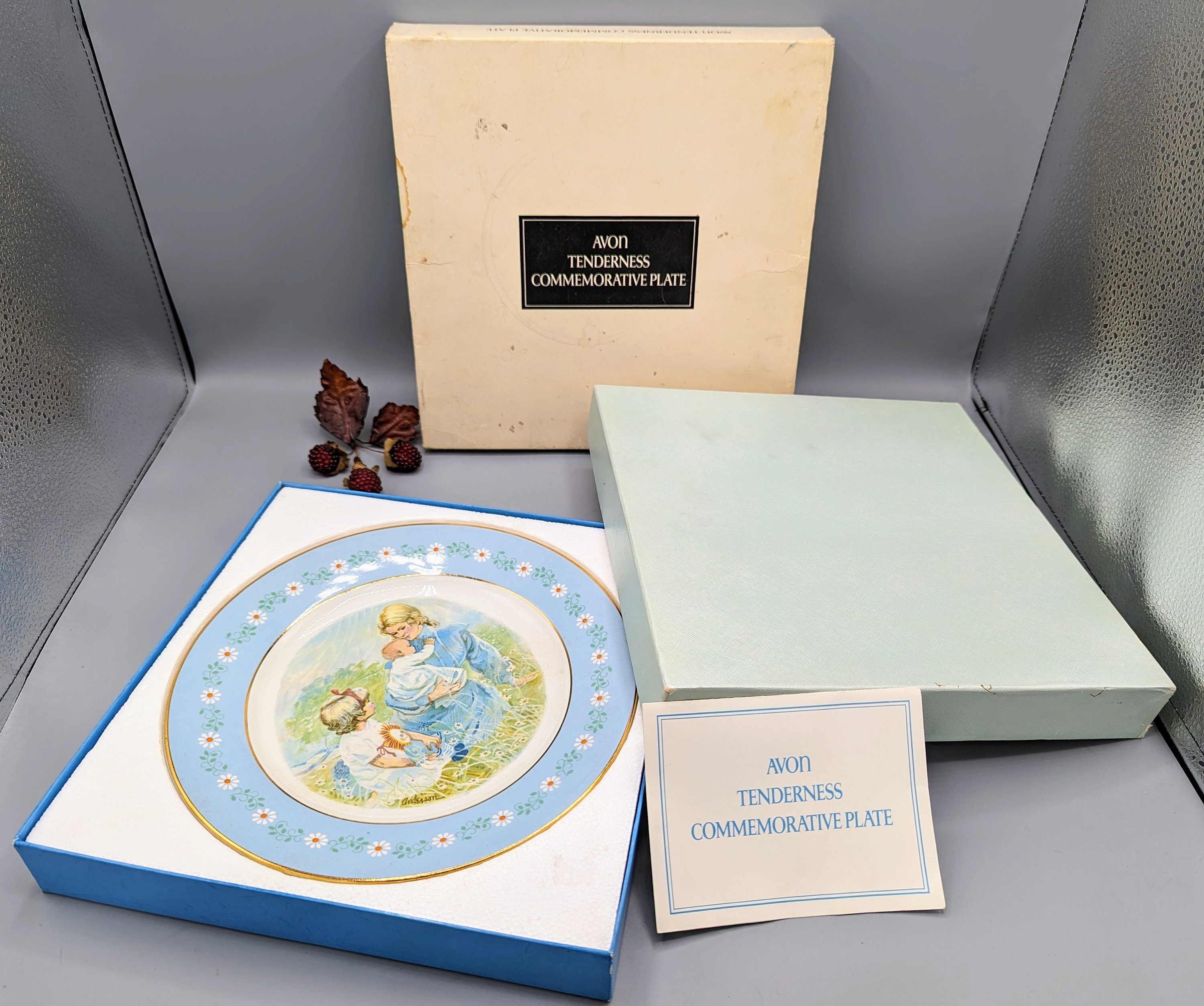 1974 NIB Tenderness Mother With Children Commemorative Porcelain