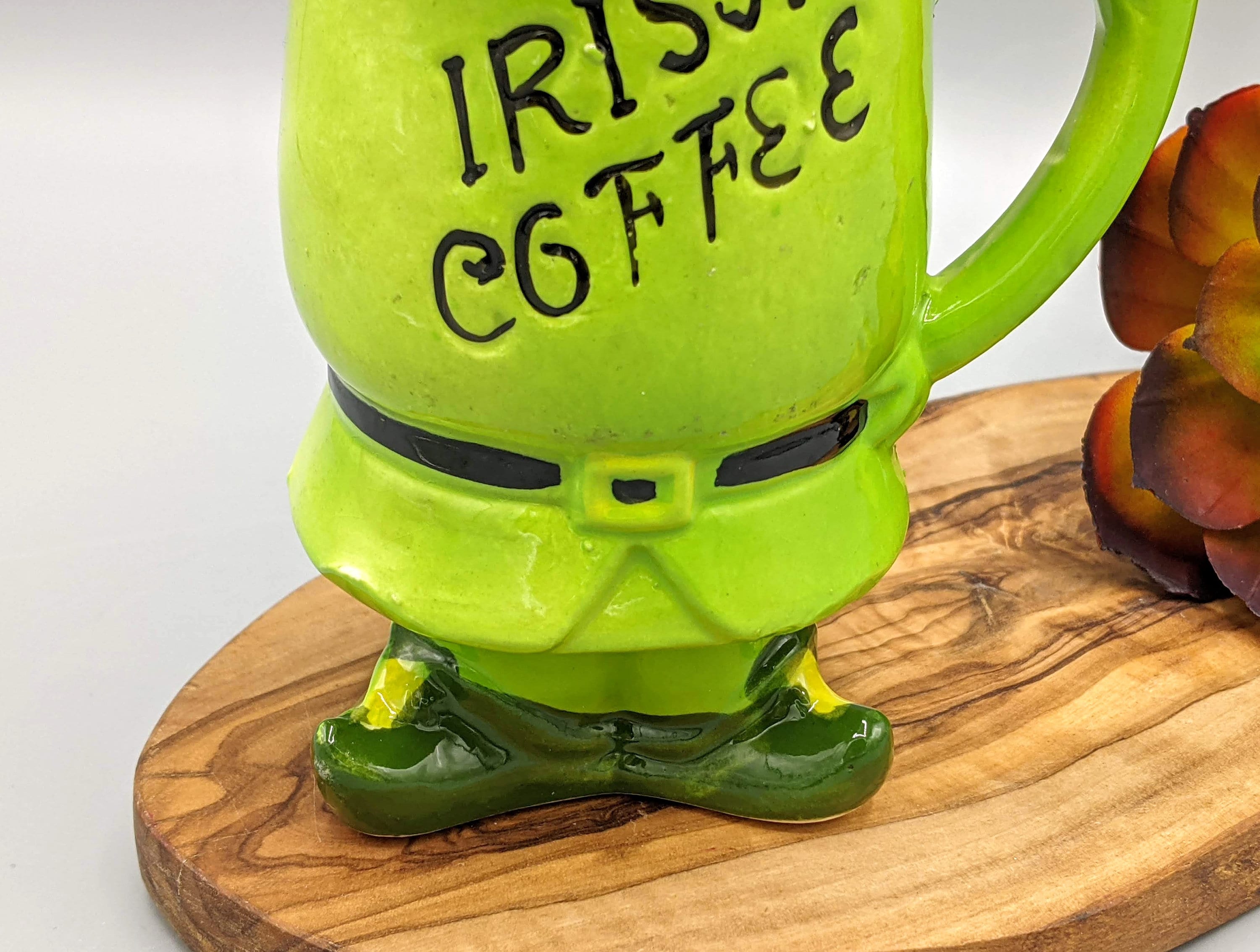 Tazza Irlandese Con Leprechaun - Ceramica Verde Design Tradizionale Irlandese