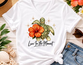 d'illustration de tortue de mer d'hibiscus | Chemise à col en V Live in the Moment