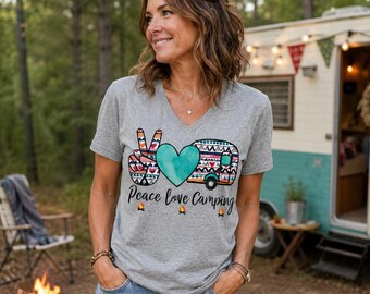 T-shirt à col en V pour camping Peace Love | Chemise Boho Camper, coeur signe de la paix