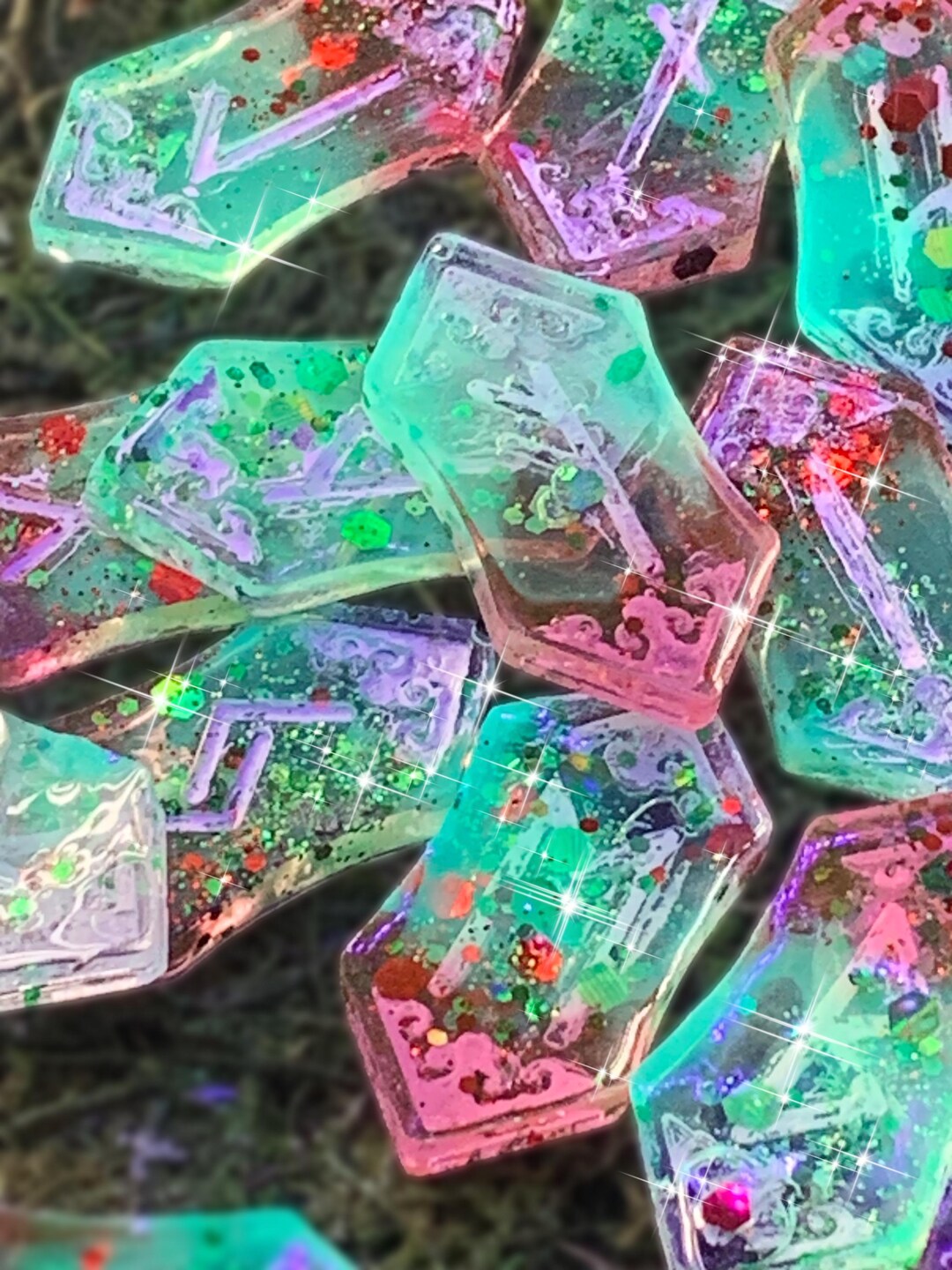 Handcrafted Resin Viking Runes Set, Glowing Elder Futhark Runes Set ...