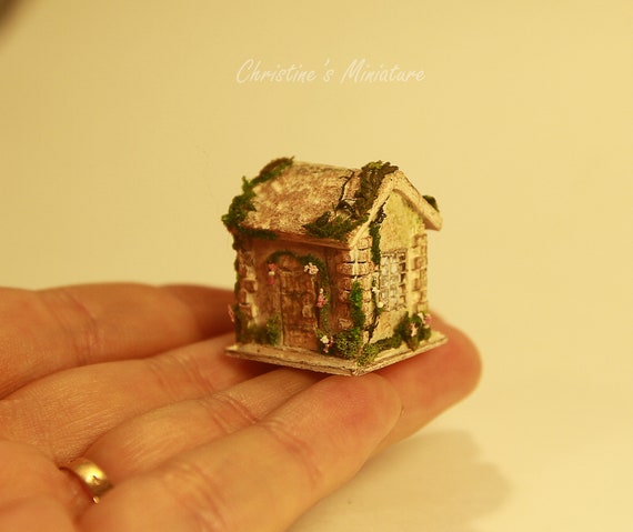 micro dollhouse