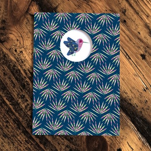 Cartão de felicitações com folhas de palmeira HUMMINGBIRD, cartão com beija-flor, cartão com padrão de folhas de palmeira, cartão de anotações, colagem, ilustrado, em branco, aniversário, recortado