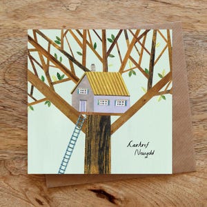 Cartref Newydd (New Home WELSH) Glückliches neues Zuhause Grußkarte, Baumhaus, illustriert, Collage