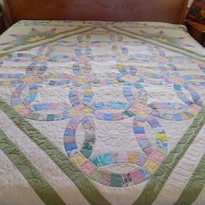 Double Wedding Ring Handmade Quilt 92" long X 91" wide