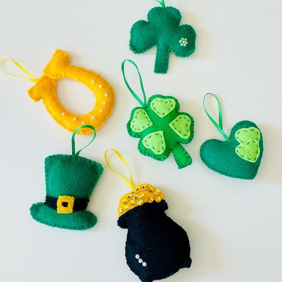 St Patricks day decor, St Patricks ornaments, St Patricks day decoration set, Luck of the Irish, Felt Shamrocks, clovers Il_570xn