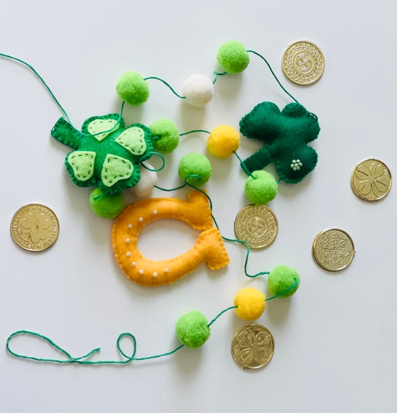 St Patricks Day Decor, Shamrock Garland, St Patricks Day Garland, St Patricks Day Banner, Shamrock Banner, Party Decorations, Clover Il_570xn