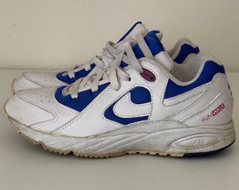 Nike Air Run Walk 90s Sneaker