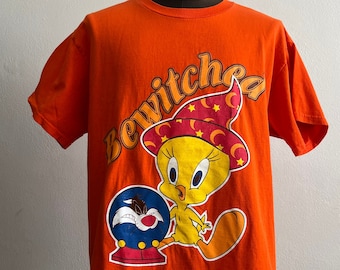 Sylvester and Tweetie Bewitched Crystal Ball Vintage T Shirt Orange Size Large 2000