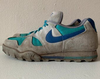 old school nike hiking boots