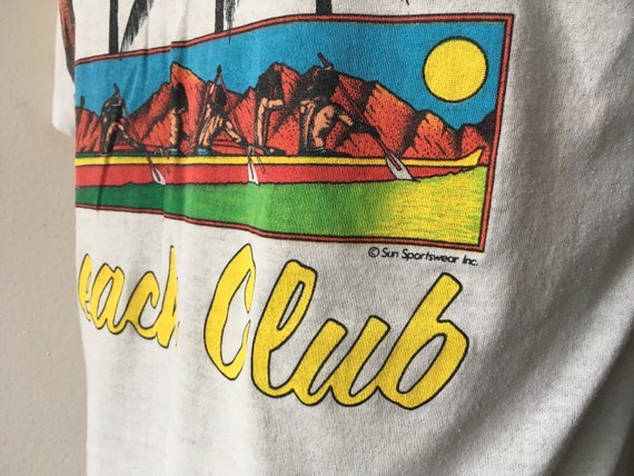 Plage de Club l’île de Pâques Club de T Shirt 1980 ' s soleil Sportswear Inc. aborigènes grand Made in USA 50/50 53692b Plage de Club l’île de Pâques Club de T Shirt 1980 ' s soleil Sportswear Inc. aborigènes grand Made in USA 50/50 53692b