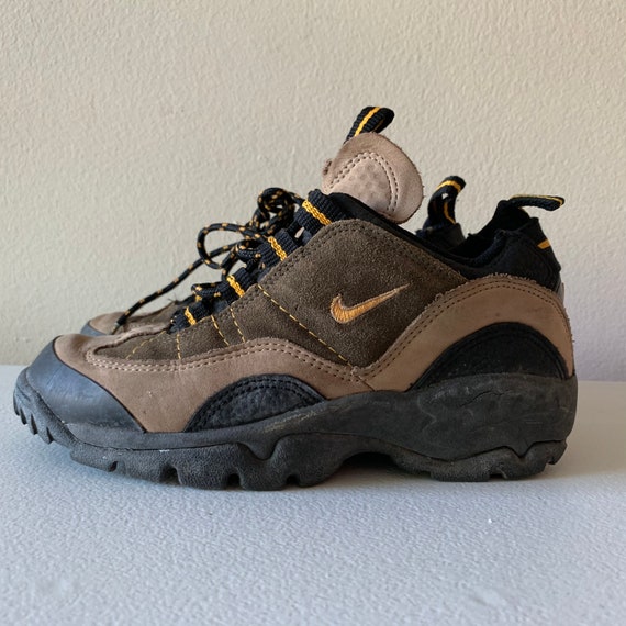 nike hiking shoes