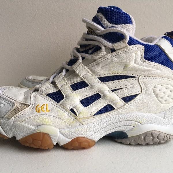 Asics Gel Mid Indoor Court Volleyball Shoe Rhyno Skin size 6 White Blue Gold Gum Sole 90's 1997