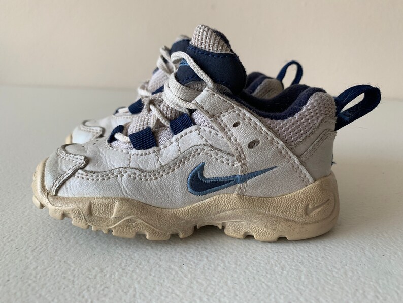 nike cross trainers from the 90s
