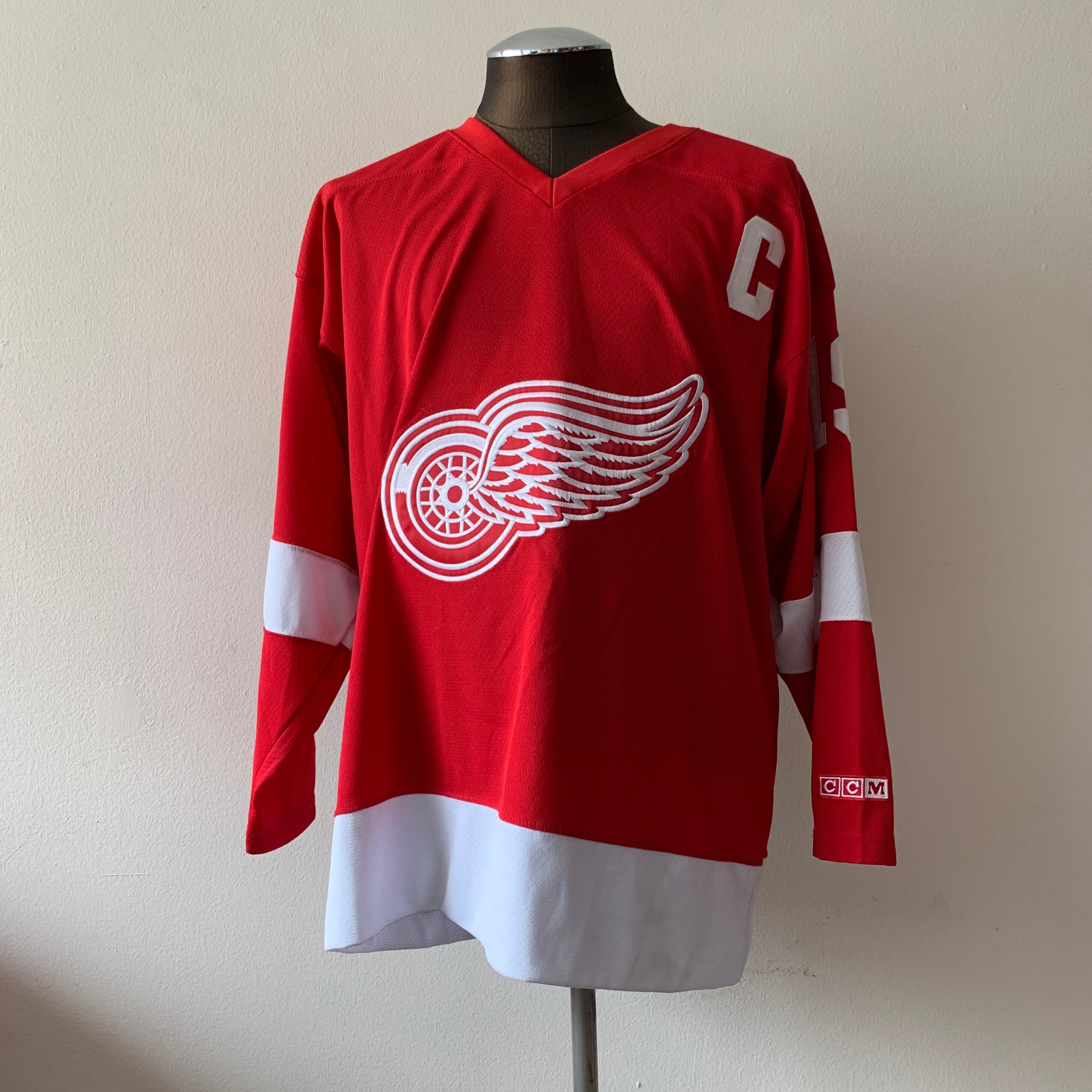 steve yzerman jersey