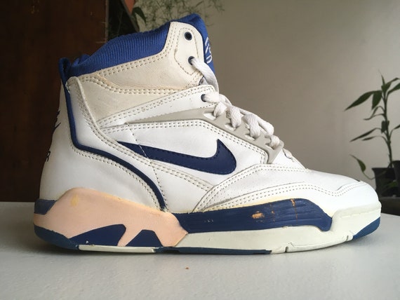 nike air solo flight 1990