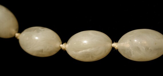 Vintage W. Germany plastic swirl bead Necklace - image 3