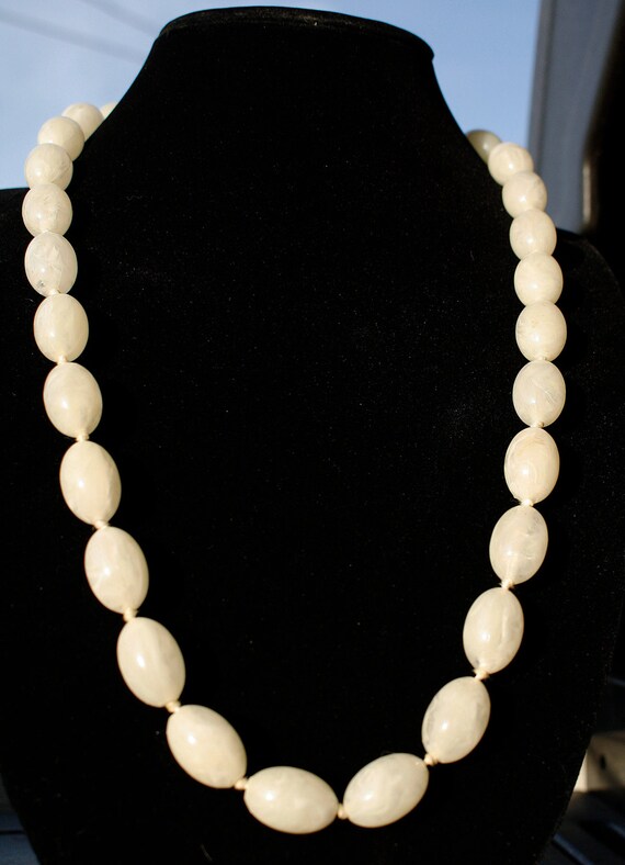Vintage W. Germany plastic swirl bead Necklace - image 2