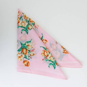 Bestseller / Cotton Bandana Scarf / Man Woman Bandana / Floral / Fashionable Gift / Wedding Bridesmaid / Quick Ship / Kit