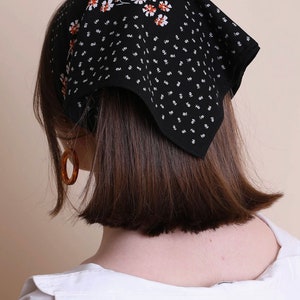 Bestseller / Cotton Bandana Scarf / Man Woman Bandana / Floral / Fashionable Gift / Wedding Bridesmaid / Quick Ship / Kit Black Border