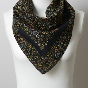 Bestseller / Cotton Bandana Scarf / Man Woman Bandana / Floral / Fashionable Gift / Wedding Bridesmaid / Quick Ship / Kit Black Foilage