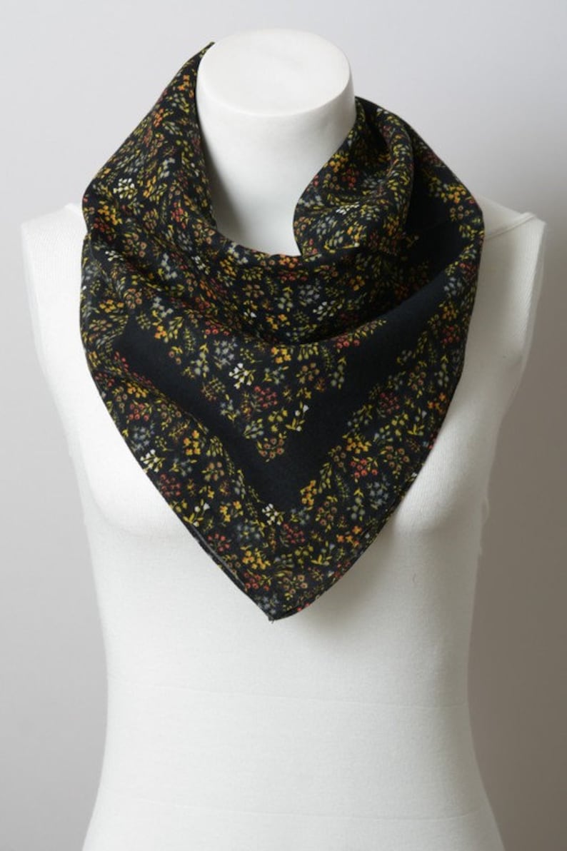 Bestseller / Cotton Bandana Scarf / Man Woman Bandana / Floral / Fashionable Gift / Wedding Bridesmaid / Quick Ship / Kit Black Foilage