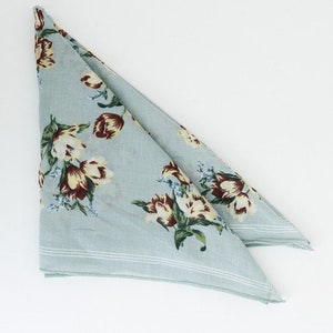 Bestseller / Cotton Bandana Scarf / Man Woman Bandana / Floral / Fashionable Gift / Wedding Bridesmaid / Quick Ship / Kit Grey Orchid